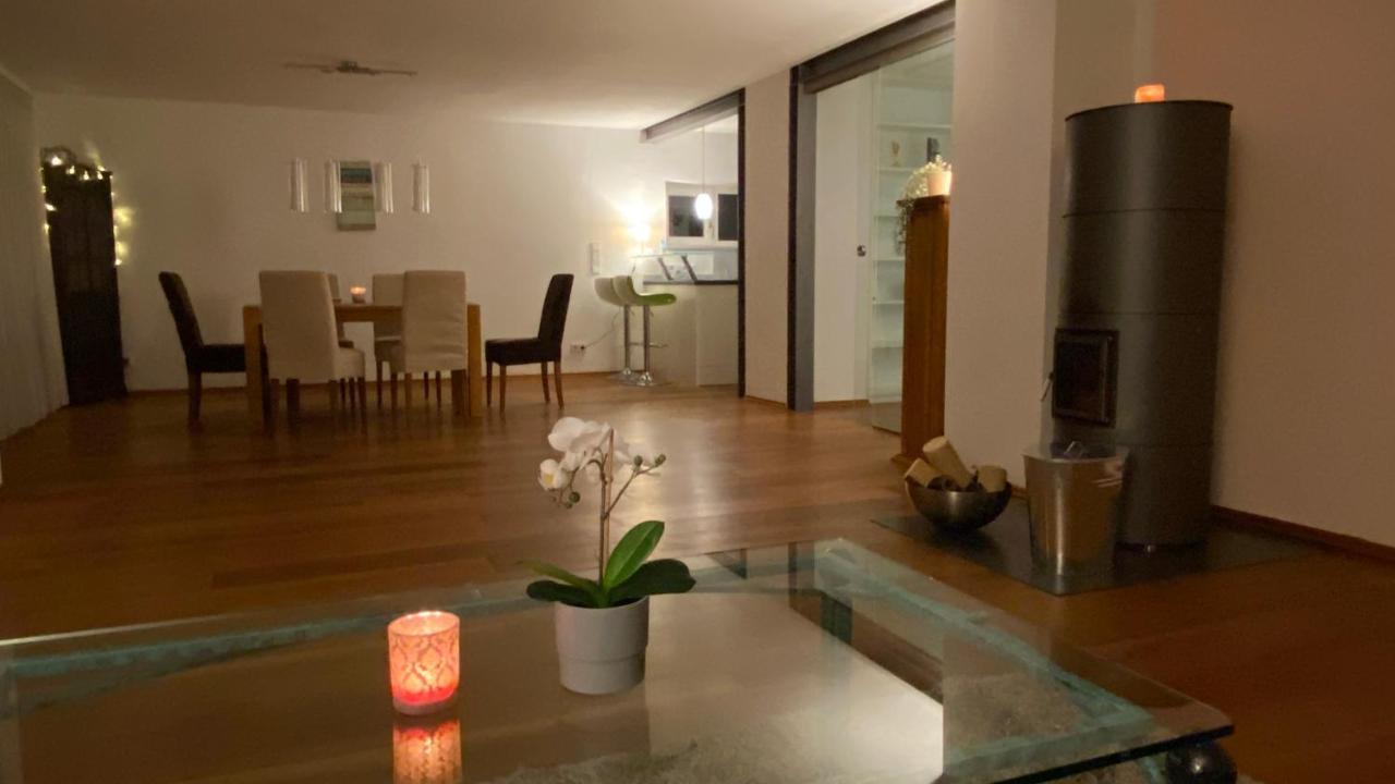 Fewo Luxus Wohnung Im Eigenen Ferienhaus, 120 Qm, Naehe Regensburg Mit Balkon, Terrasse & Garten, Gute Zuganbindung Laber Extérieur photo